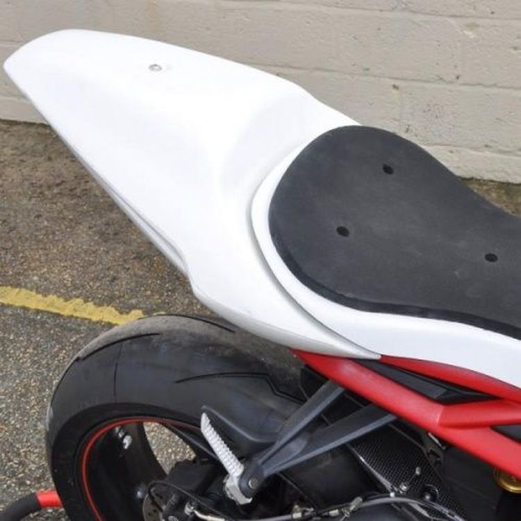 daytona 675 seat